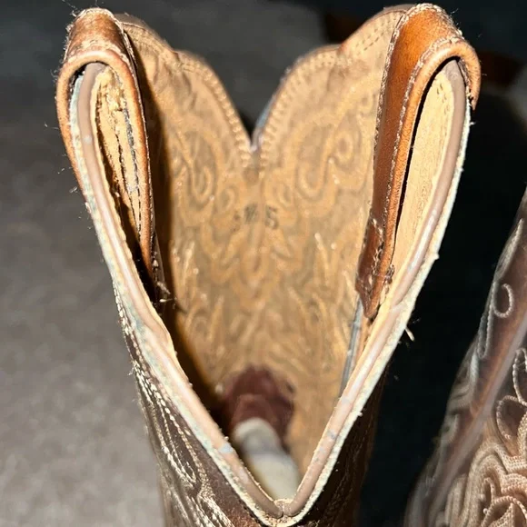 Ariat Women’s western boots - Picture 10 of 15